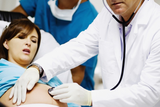 Un embarazo abdominal es sumamente raro, pero se sabe que quien ha tenido una gestación de este tipo, tiene probabilidades incrementadas de que vuelva a suceder. INGIMAGE
