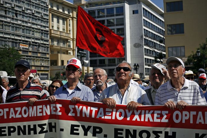 Grecia. Las protestas en Grecia se han intensificado principalmente por recortes a pensiones.