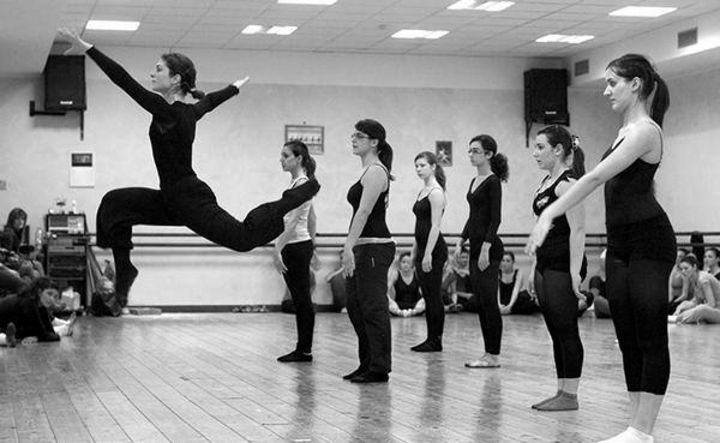 Famosas. La Técnica Horton es muy famosa por producir bailarines, el taller será gratuito y abierto al público en general.