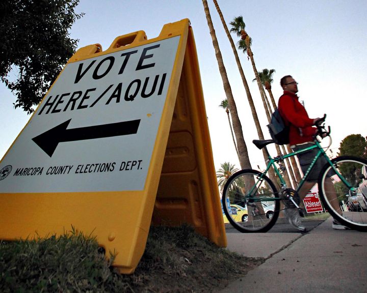 Negativa. La Corte Suprema rechazó ayer una medida que obligaba a las personas de Arizona a presentar una prueba de ciudadania cuando se registraban para votar.