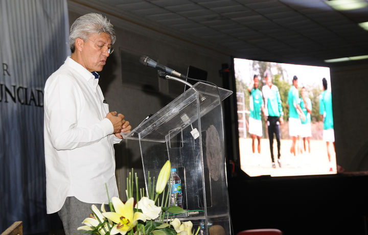 Con gran éxito impartió ayer Jesús 'Chucho' Ramírez su conferencia titulada 'Crónica de un Campeonato anunciado' en conocido centro de convenciones de Gómez Palacio, dirigida a niños y jóvenes. (Fotografía de Jesús Galindo López)