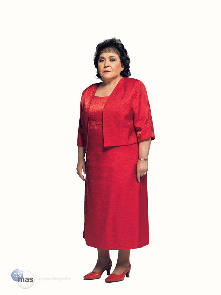 'Qué pena tengo con la actriz Lucía Méndez, cuánta razón tenía en sus opiniones sobre las hermanas Vallejo”.
- CARMEN SALINAS, Actriz y productora