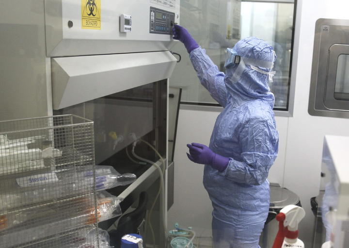 En México más de 100 mil familias criopreservan ya las células madre de sus hijos en los laboratorios de BCU en el Estado de México y en otros laboratorios en el país, como una opción de esperanza de vida ante problemas de salud. ARCHIVO