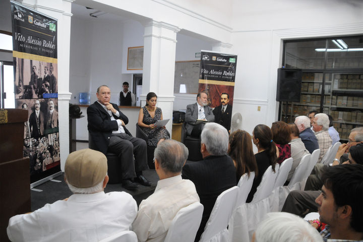 Responden. La presentación del libro 'Vito Alessio Robles. Memorias y Diario', contó con buena respuesta del público lagunero en el Archivo Municipal. 