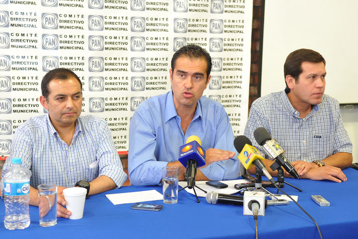 Gómez Palacio. Ávalos en conferencia de prensa.