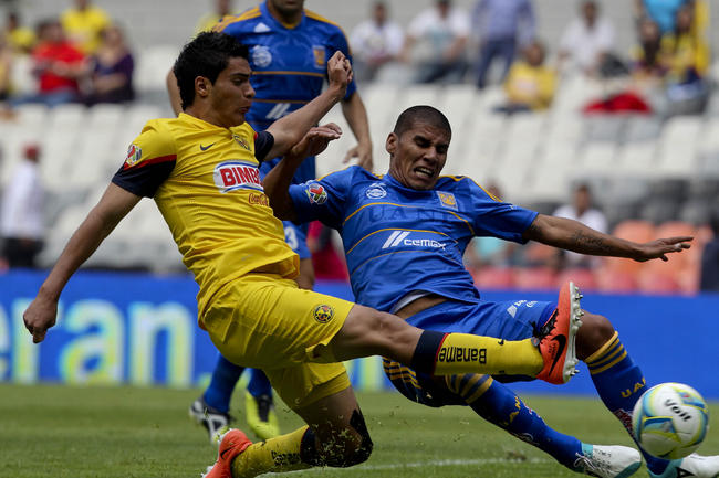 El juego entre los Tigres de la Universidad Autónoma de Nuevo León y las Águilas del América de la Jornada 1 del Torneo de Apertura 2013 de la Liga MX será aplazado para el martes 29 de octubre, debido al préstamo de los equipos a la Selección nacional.
