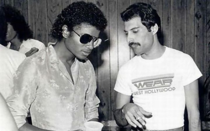 Juntos. La leyendas de la música grabaron tres temas.