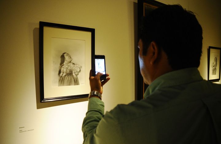 Botero lleva su 'Testimonio de la barbarie' al Museo Arocena