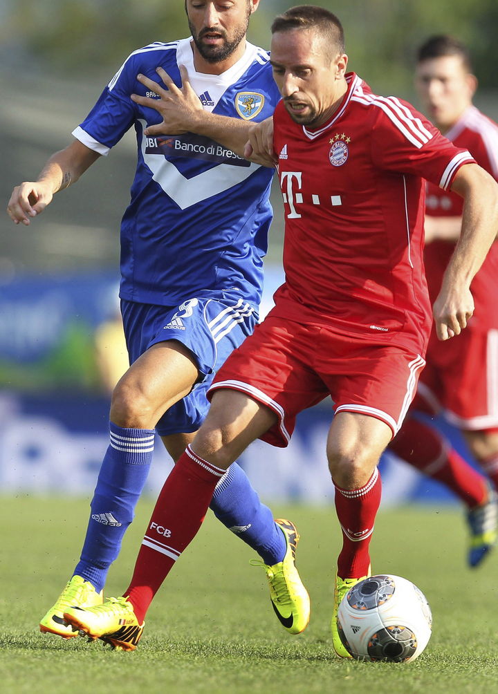 Ribéry era uno de cuatro jugadores del campeón europeo Bayern Múnich en la lista preliminar. (EFE)