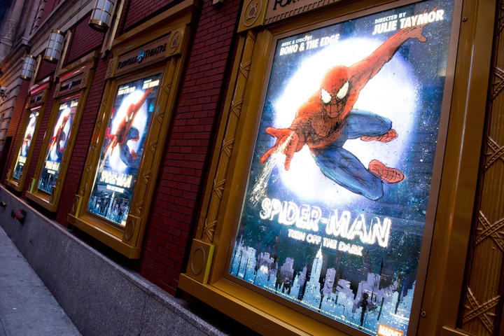 Obra costosa. El musical de SpiderMan, ha sido una obra con actores lesionados que ha costado 75 millones de dólares.
