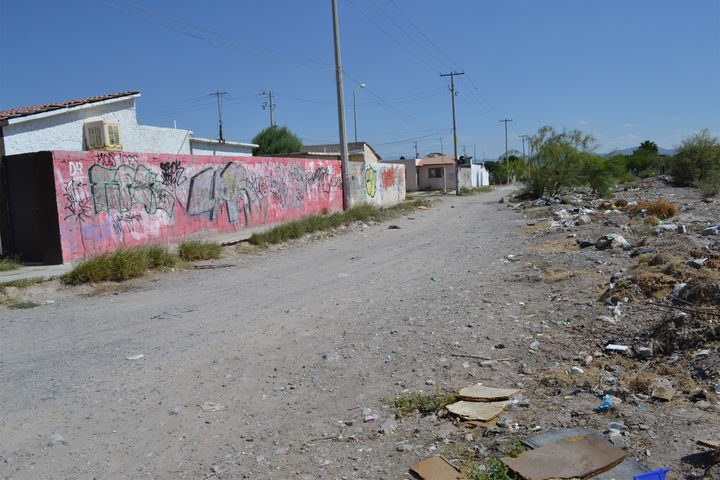 Entorno de desorden. Entre el ejido Zaragoza y el fraccionamiento Latinoamericano hay terrenos y zonas que se observan con una gran cantidad de basura y escombro.