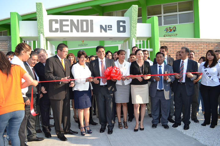 INICIA.- Arranque del ciclo escolar 2013-2014 inicia en Gómez Palacio con inauguración del Cendi número 6.