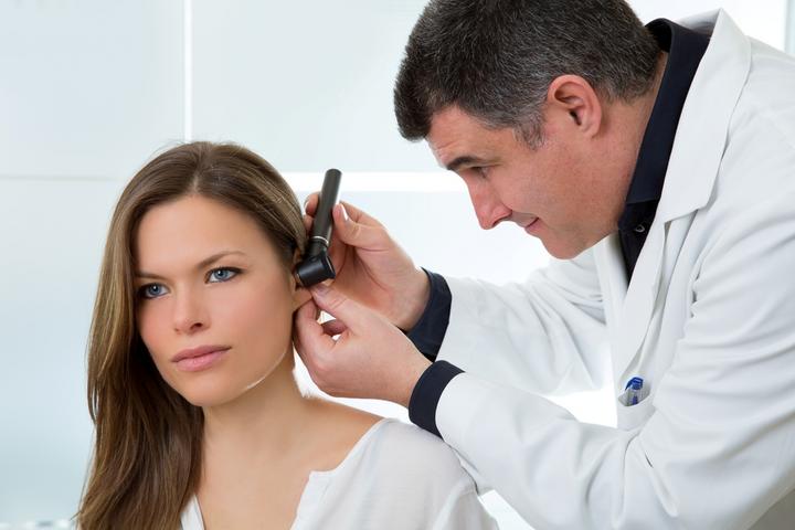 Lo que debes saber sobre la barotitis del oído