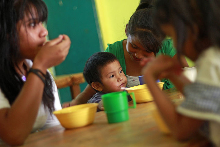 Salud. De acuerdo con la Encuesta Nacional de Salud y Nutrición 2012, 2.8% de los menores de cinco años de todo el país presenta bajo peso, 13.6% muestra baja talla y 1.6% tiene desnutrición aguda.