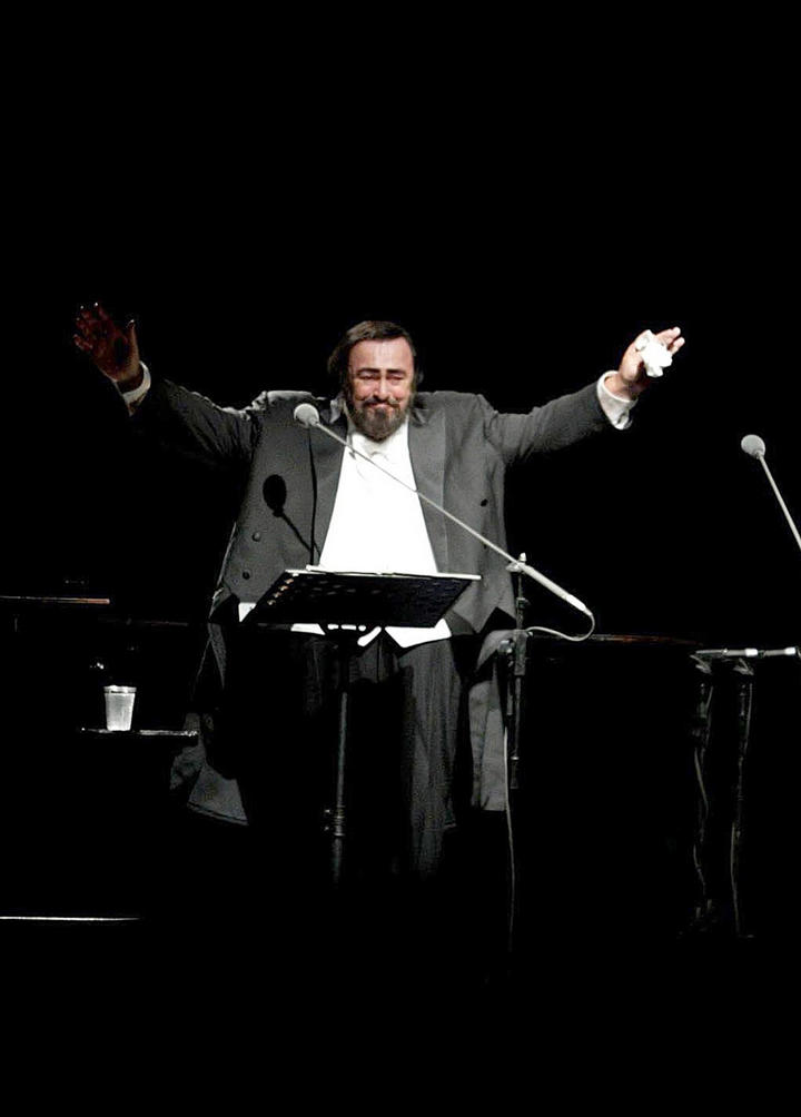 Pavarotti fue un lírico que contribuyó a los esfuerzos por popularizar la ópera fuera del ámbito operístico (ARCHIVO)