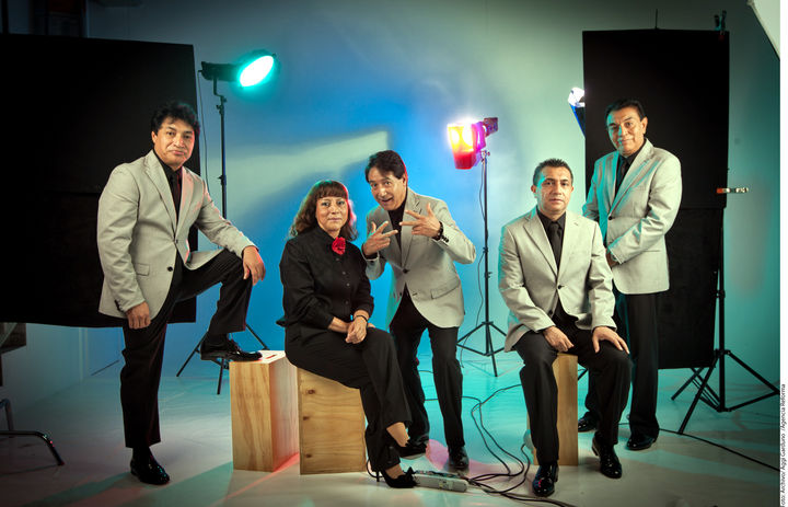 Nuevos ritmos. Los Ángeles Azules cambiaron la cumbia para interpretar sus éxitos acompañados de una orquesta sinfónica. (Agencia reforma)