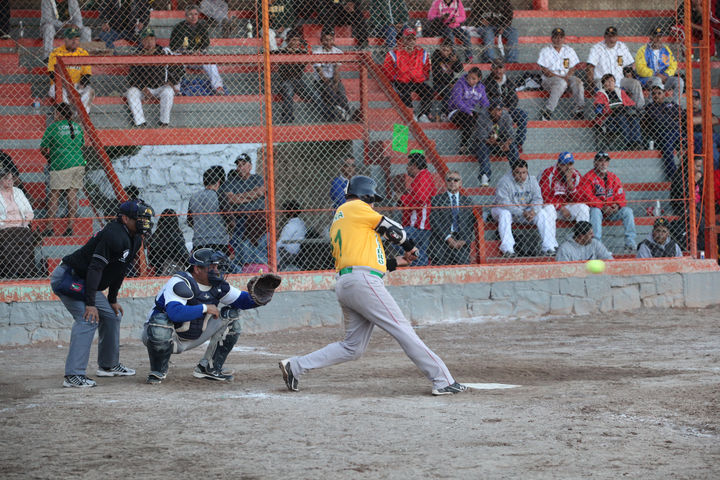 Una gran actuación tuvo la Selección Master de la Liga Sabatina de Softbol de San Isidro al ganar sus dos juegos de semifinal. San Isidro va por el título del Nacional