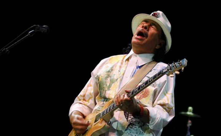 Santana presentó su sencillo que se desprende de su álbum 'Corazón'. (AP)