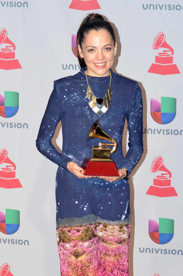 Natalia Lafourcade y Vicente Fernández se llevan Grammy