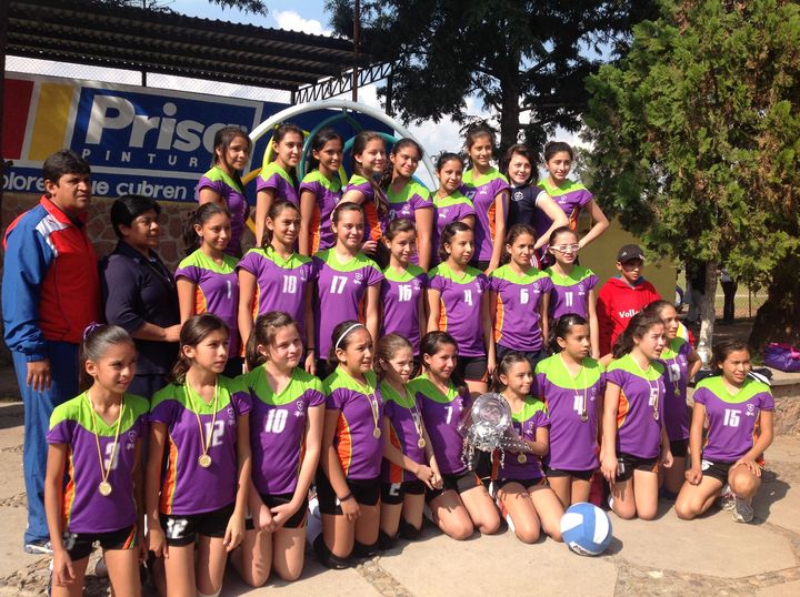 Con el cetro de campeonas regresó el equipo del Colegio Villa de Matel. Villa de Matel gana Copa IMSS de Voleibol
