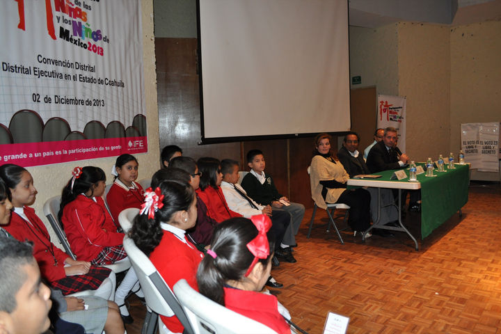 Parlamento. Los niños y niñas de Torreón hablaron sobre sus derechos y eligieron a su representante.
