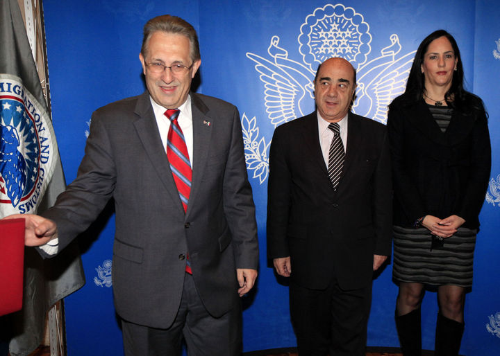 Combate. El procurador general de la República, Jesús Murillo Karam junto al embajador de EU en México Anthony Wayne inauguraron el Simposio Internacional contra la Explotación Infantil. 