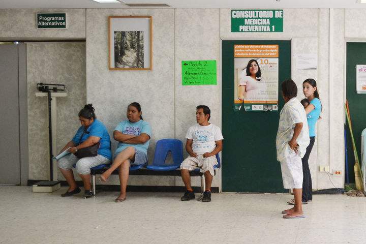 Estadísticas. La población mexicana sin Seguro Social disminuyó de 57.6 por ciento en 2000 a 21.4 por ciento en 2012.
