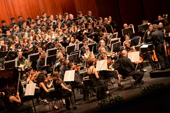 El cierre. La Camerata de Coahuila despedirá la Temporada 2013 con un programa especial de Beethoven, en el que participarán más de cien voces de tres coros locales.