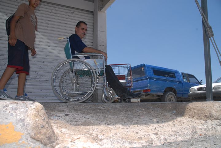 Pide CNHD espacios para discapacitados