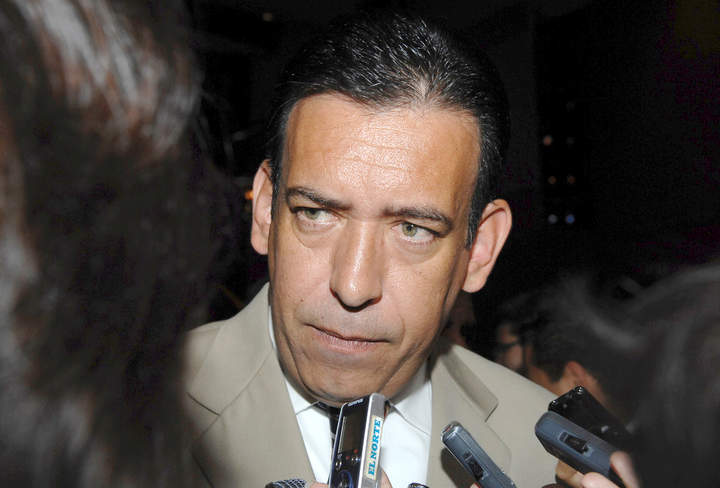 En la lista aparece el exgobernador de Coahuila, Humberto Moreira, que recibió el estado con una deuda de 200 millones de pesos y la elevó a 36 mil millones. (Archivo)

