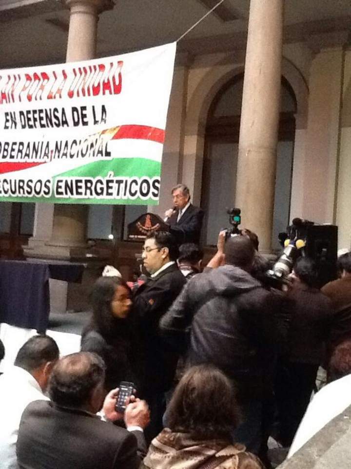 Cárdenas anuncia plan de defensa contra reforma energética