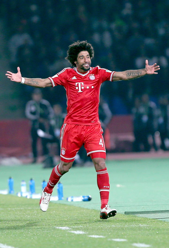 El cuadro europeo cumplió con cartel de favorito en este torneo al superar a su oponente con goles del zaguero brasileño Dante y el volante español Thiago Alcántara. (EFE)
