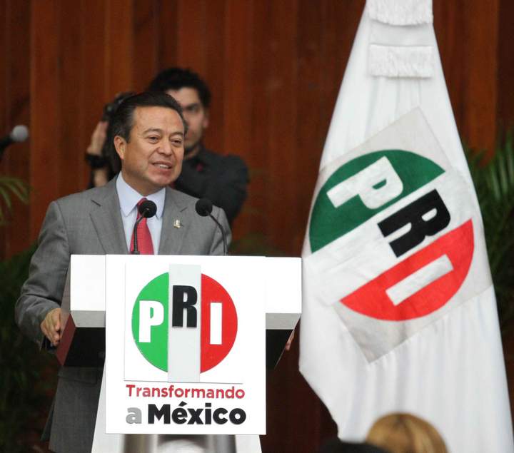 El presidente del Comité Ejecutivo Nacional (CEN) del PRI, César Camacho Quiroz, reconoció que los beneficios de la reforma energética. (Archivo)