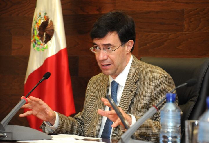 Opinión. El comisionado presidente del IFAI, Gerardo Laveaga, durante la Sesión del Pleno.