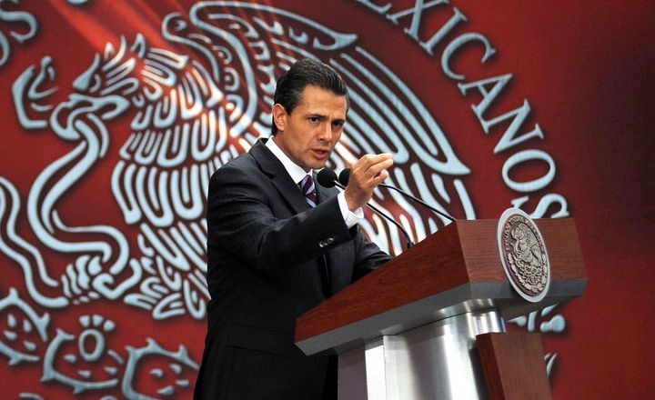 Galardona fundación a Peña Nieto
