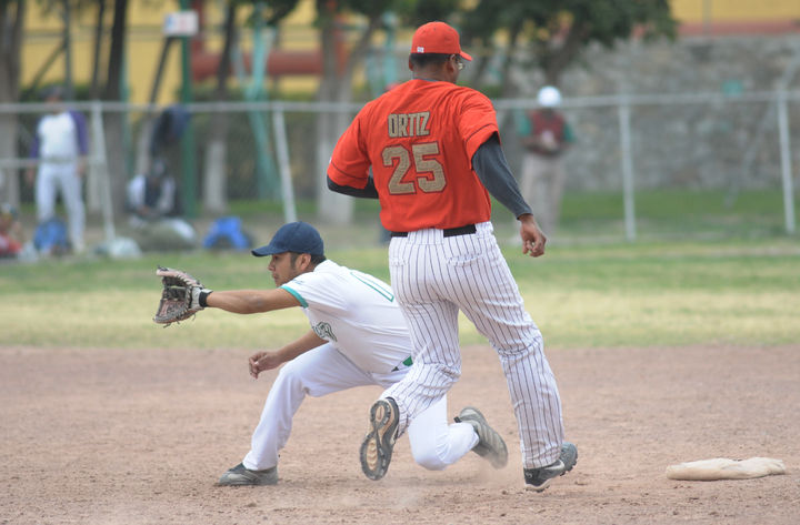 Hoy domingo se jugará la novena jornada de la temporada José Ángel 'Choche' González de la Liga de Beisbol de Veteranos Juan Navarrete. Listos para jornada 9 de la Liga de Beisbol de Veteranos