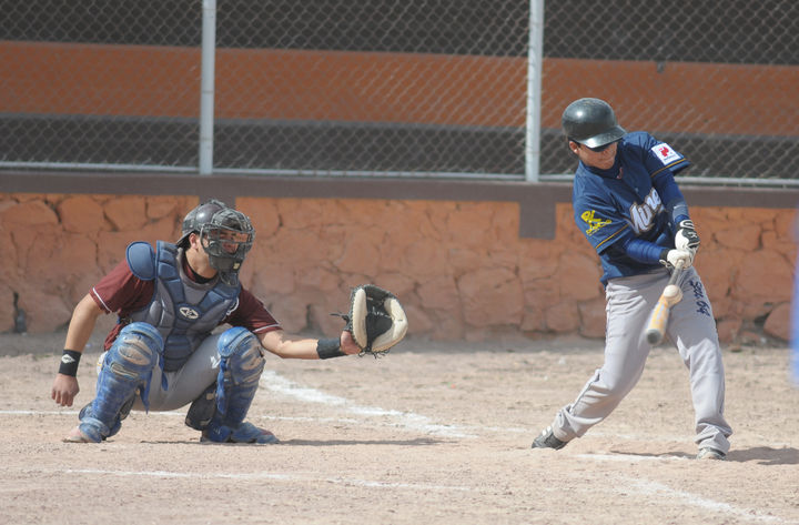 El equipo de Met Mex Peñoles derrotó a Caleras de La Laguna por pizarra de 11-8 en la Liga de Beisbol de Veteranos de La Laguna. Met Mex Peñoles derrotó a Caleras La Laguna por 11-8