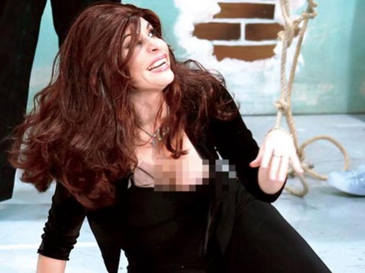 Durante su participación, Garza actuaba como la doble de Lucía Méndez y al protagonizar una supuesta pelea un movimiento brusco provocó que uno de sus pechos quedara expuesto. (IMAGEN TOMADA DE TVNOTAS)
