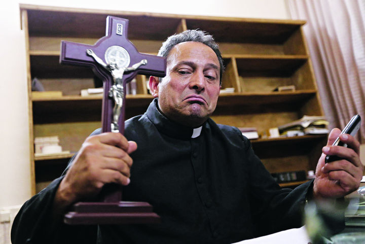 Rezo. Gregorio López, vicario, rezará el rosario en silencio y pedirá a las autoridades hagan su trabajo para neutralizar a los criminales.