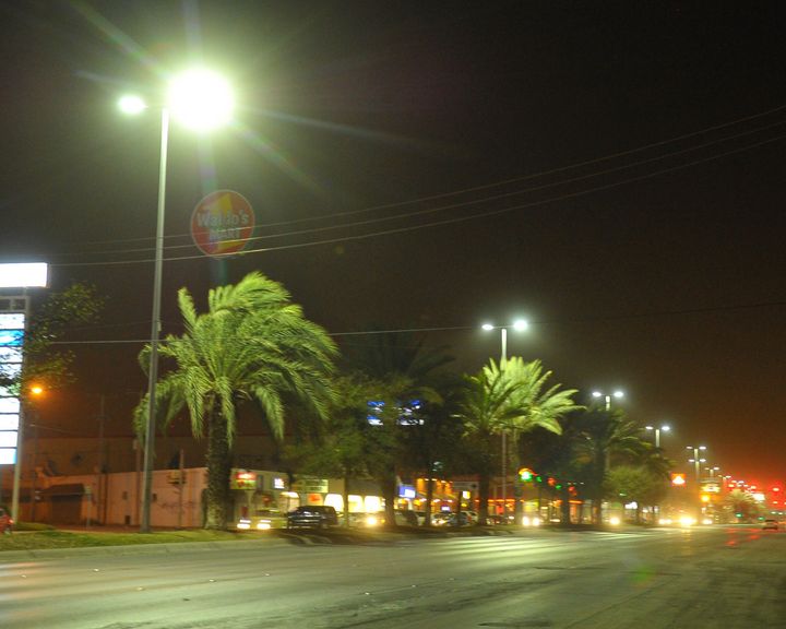 Avance. La iluminación de la tecnología leds es más eficiente y ya se usa en las ciudades más importantes del mundo, incluida Torreón.