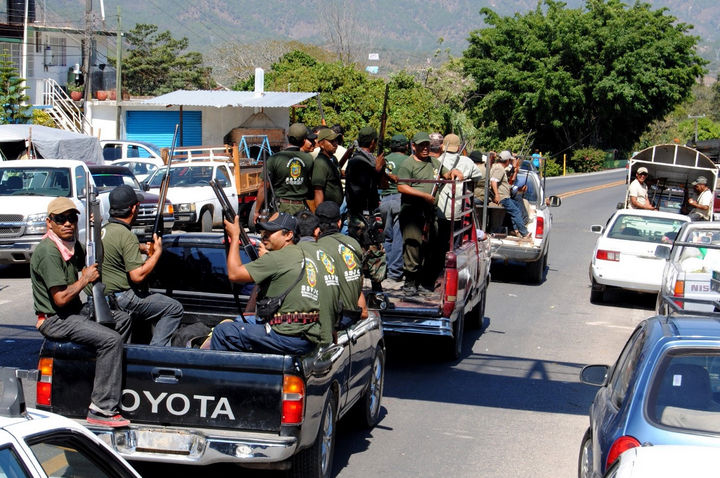 Autodefensas se extienden en 8 pueblos de Guerrero