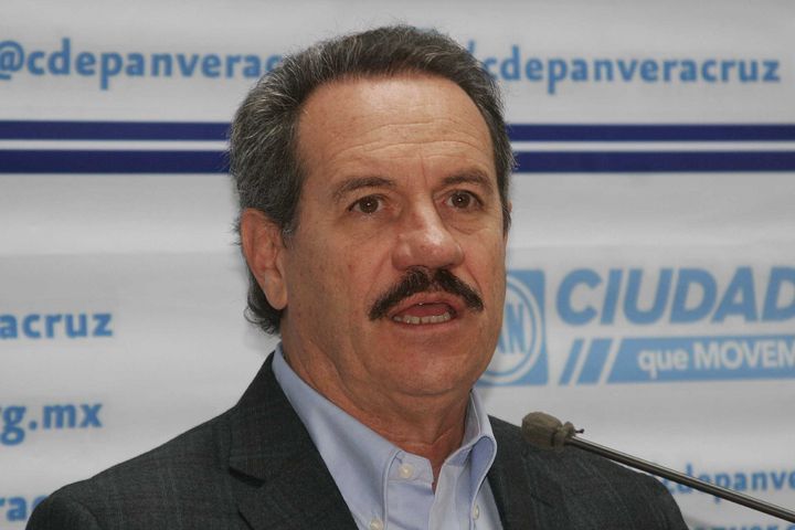 Reunión en Vallarta. El diputado federal Juan Bueno Torio, ofreció una conferencia de prensa.