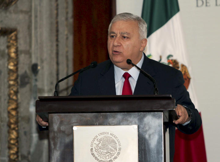 Emilio Chuayffet Chemor declaró durante una gira por San Luis Potosí, que además de ampliar la cobertura de las actuales instituciones se explorará otra vía. (Archivo)