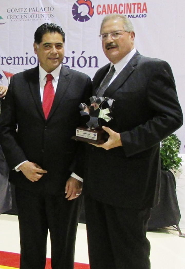 Gracias a su trabajo, durante el año 2013 la empresa obtuvo el 'Premio al Mérito 2013' de la Canacintra, el cual le fue entregado de manos del gobernador del estado de Durango.