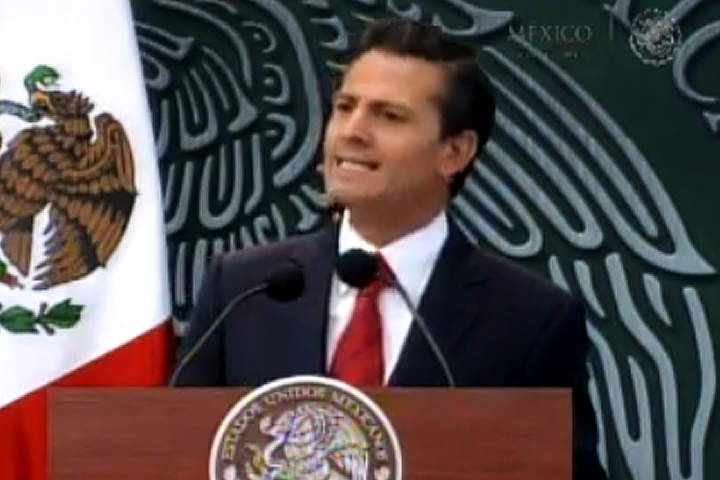 El presidente Enrique Peña Nieto toma la palabra. (YouTube)