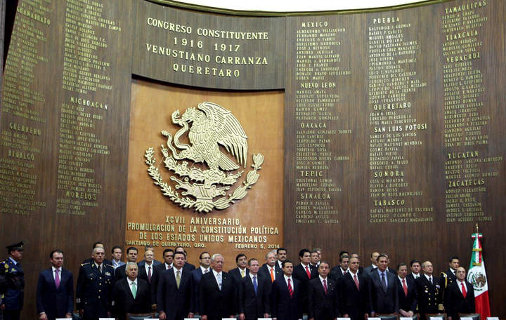 Enrique Peña Nieto celebró el 97 aniversario de la Promulgación de la Constitución Política de los Estados Unidos Mexicanos de 1917. (El Universal) 
