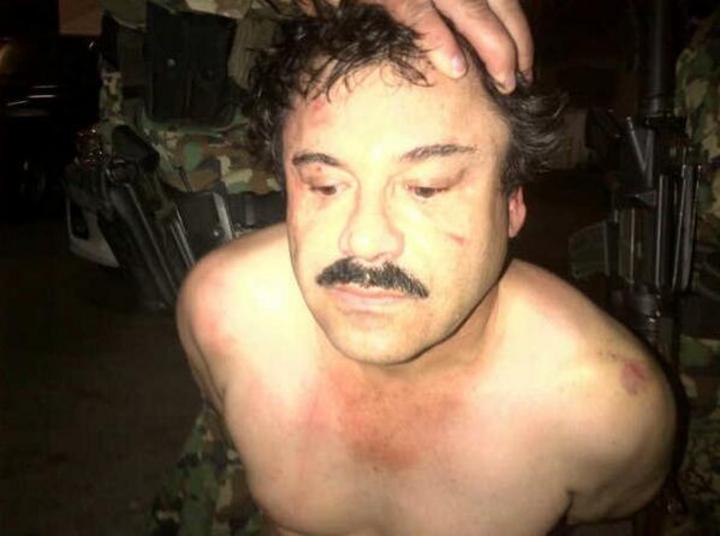 Circula supuesta imagen de detención de 'El Chapo'