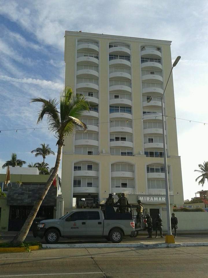 Joaquín 'El Chapo' Guzmán habría sido detenido en un hotel de Mazatlán Sinaloa. (Twitter) 