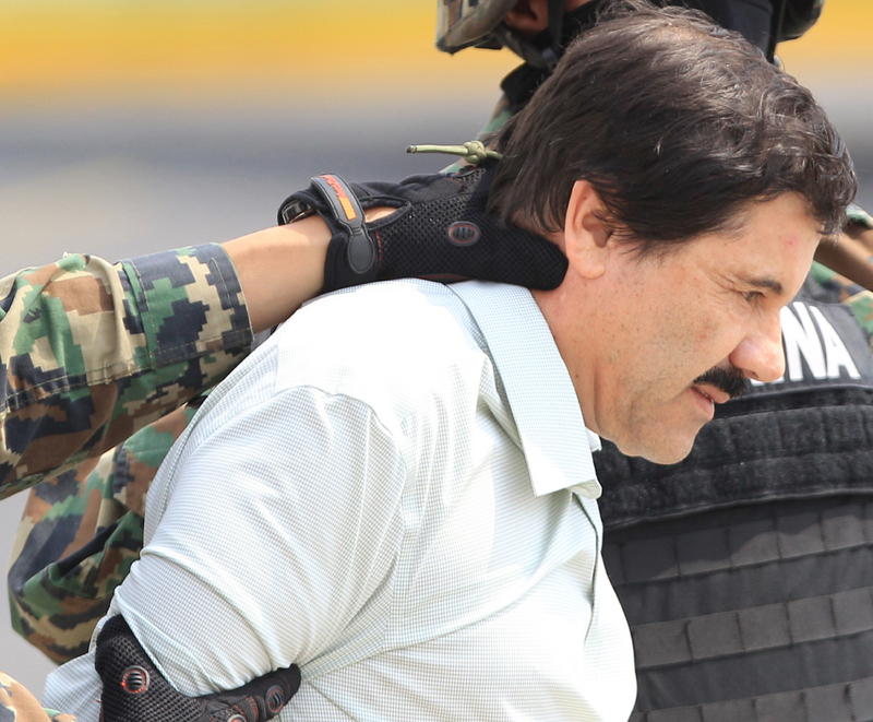 Ocho horas después de su reaprehensión por parte de infantes de marina en Mazatlán, Sinaloa, Guzmán Loera ingresó al penal de alta seguridad. (EFE)