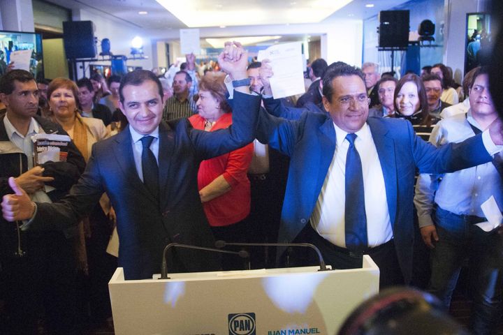 Anuncian.  Ernesto Cordero y Juan Manuel Oliva durante el anuncio de su candidatura común por la presidencia del PAN. 